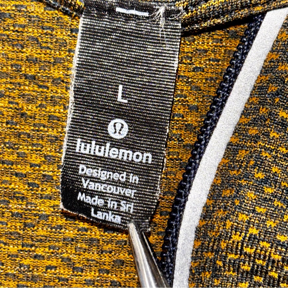 Lululemon Athletica Live in Practice Metal Vent Tech Half Zip 2.0 Shirt - Picture 8 of 13
